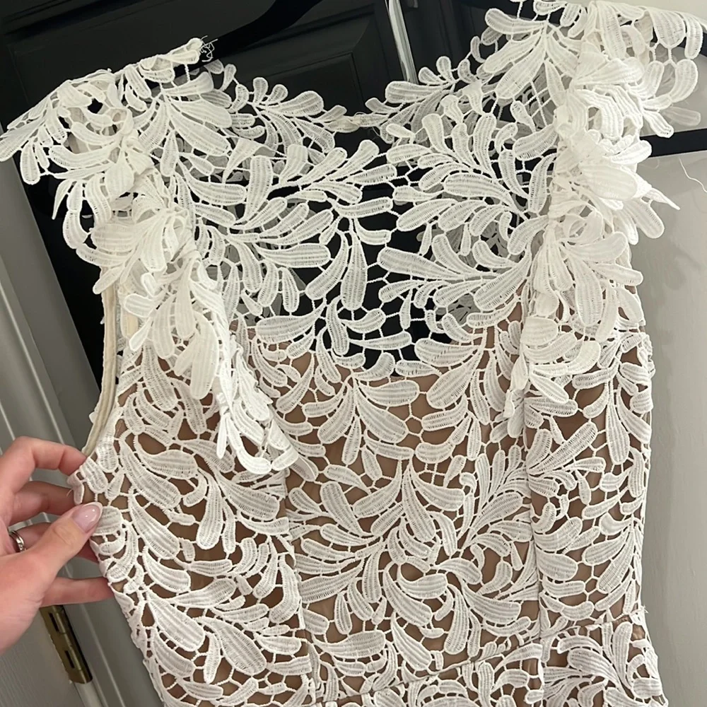 VICI small white lace dress - Picture 2 of 4